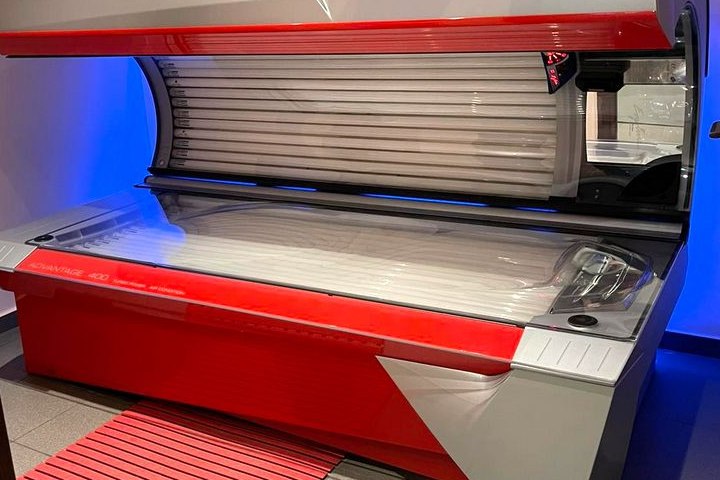 ERGOLINE Advantage 400 Super Power - συμπαγής οριζόντιος θάλαμος σολάριουμ ERGOLINE Advantage 400 Super Power - συμπαγής οριζόντιος θάλαμος σολάριουμ